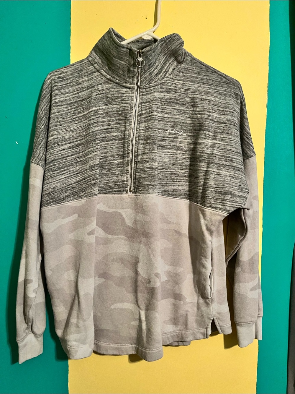 PINK Victoria's Secret Grey Heather & Light Grey Camo Half-Zip Sweater EUC
